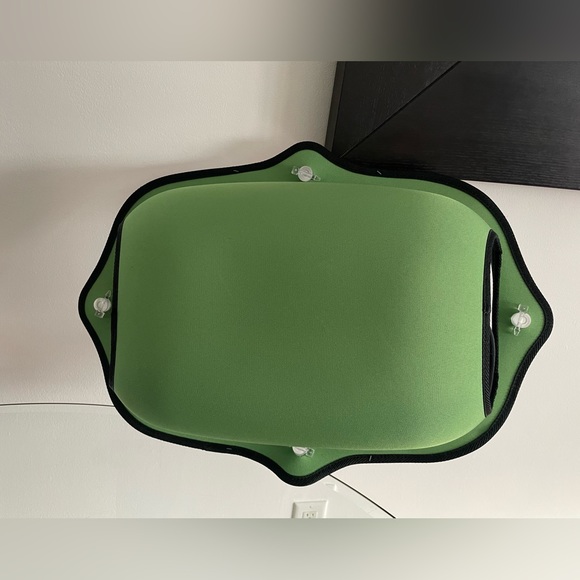 Ez Mount green Window Pod. 27” x 20” - Picture 5 of 5